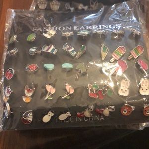 Cute! 20 Sets of Earrings